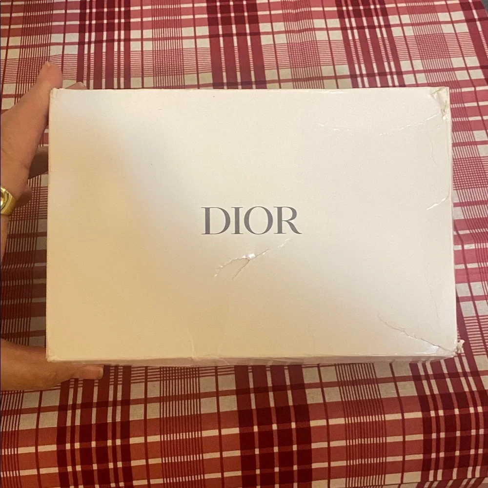 Dior Soft Pink Cosmetic Case - Picture 9 of 12